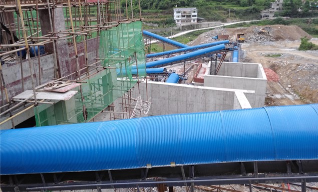 Limestone <a href=/product/fixed-belt-conveyors/ class=infotextkey>belt conveyor</a> system used in crushing plant in China