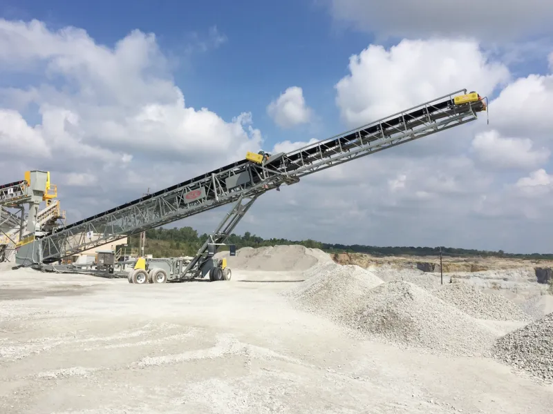 stacking conveyor