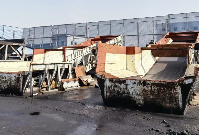 Truck Unloader | Fixed Bulk Reception Feeders
