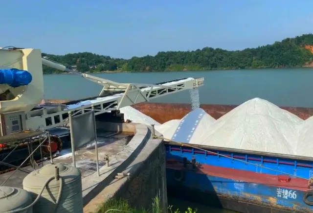 Barge / Ship Loading Direct From Trucks