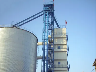 bucket elevator for vertical lifting