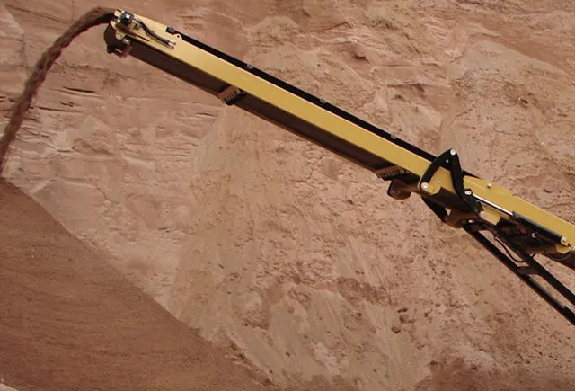 KTF Tracked Hopper Feeder